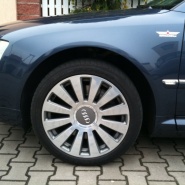 Audi A8 3.7 quattro
